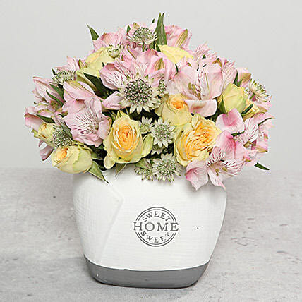 Mixed Flowers In Designer Vase: 