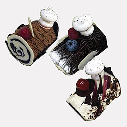 Scrumptious Mono Log Cakes: Happy New Year Cake 2020