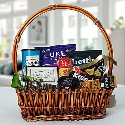 Small Basket Chocolate Wonder: Christmas Gift Hampers