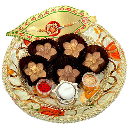 Small Raksha Bandhan Tray with Golden Flowers: Send Chocolates in Ajman