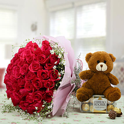 Hamper Showing love: Birthday Flowers & Teddy Bears