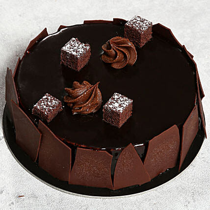 Chocolate Sponge Cake: Rose Day Gifts