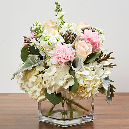Enchanting Flower Vase Arrangement: Wedding Flower Arrangements