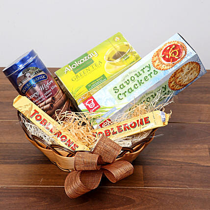 Green Tea and Munchies Basket: Gift Hampers
