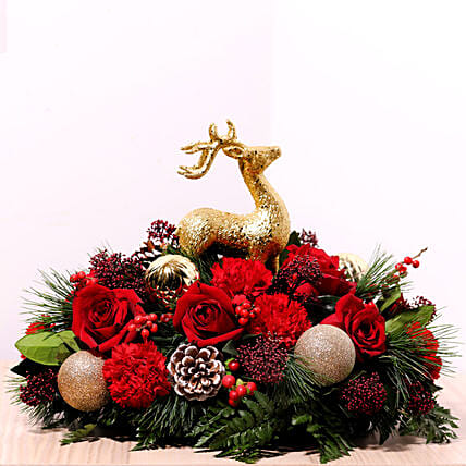 Reindeer Theme Center Table Flowers: Christmas Flowers
