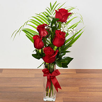 Beautiful Red Rose Arrangement: Flower Arrangements