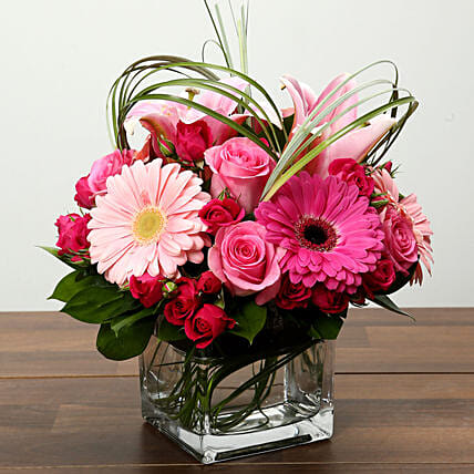 Roses and Gerbera Arrangement In Glass Vase: 