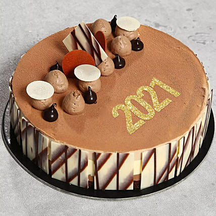 Mouthwatering Trio Chocolate Cake: New Year Cakes