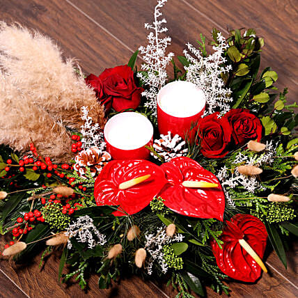 Xmas Special Center Table Flowers: Christmas Flowers to Ras Al Khaimah
