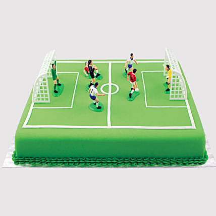Playing Football Cake: Football Theme Cake