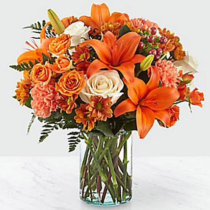 Fascinating Floral Arrangement: Thanksgiving Gifts