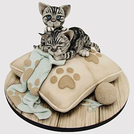 Adorable Cats Cake: Butterfly Theme Cakes