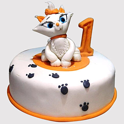 White Cat Birthday Cake: 1st Birthday Cakes