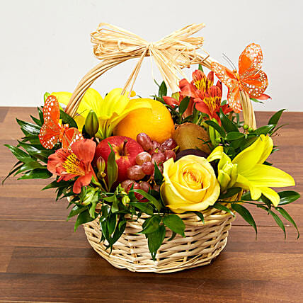 Basket Arrangement Of Fresh Flowers and Fruits: Basket Arrangements 