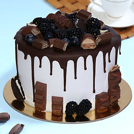 Delicious Choco Vanilla Cake: Father's Day Gifts