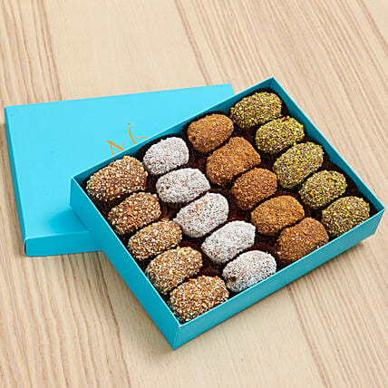 Chocolate Dipped Medjool Dates: Newborn Baby Gift Ideas