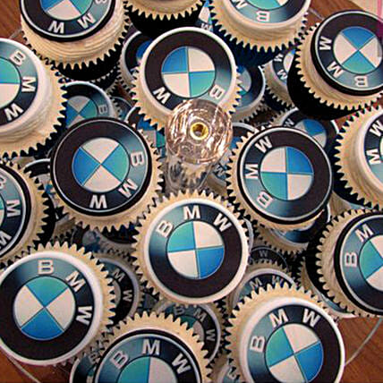 BMW Themed Cupcakes: McQueen Cakes