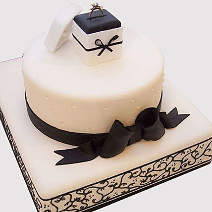 Designer Fondant Ring Cake: 