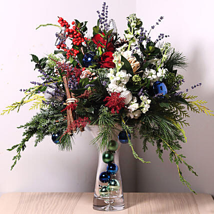 Festive Flower Vase: Christmas Flowers to Dubai