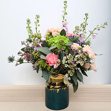 Carnations N Roses in a Vase: Mothers Day Flowers to Dubai