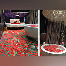 Velvety Petals and Helium Balloons Surprise: Helium Balloons Dubai